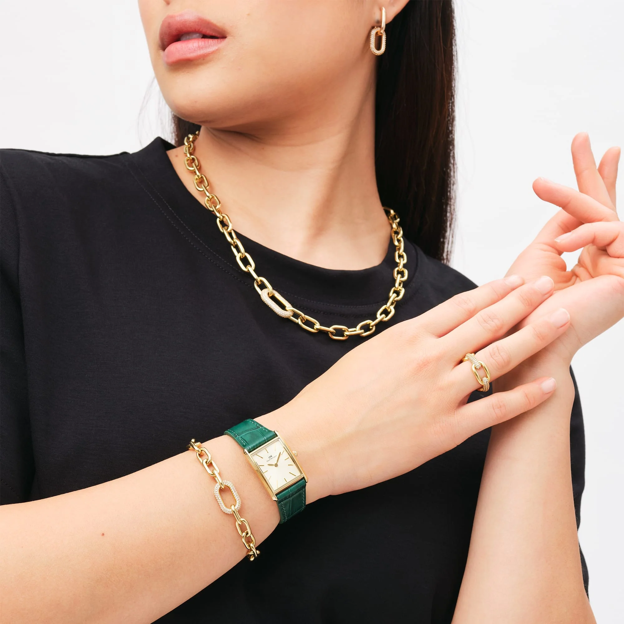 Crystal Link Ring Gold - Image 4